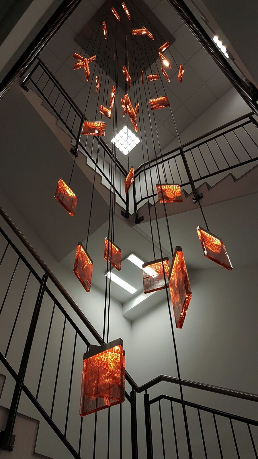 http://www.regency-j.com/blog/regency/Cancello%20Copper_Light%20installation_1.jpeg