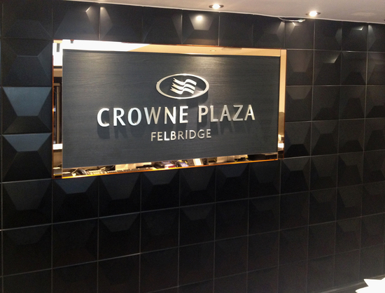 Jaspan Black_HOTEL CROWNE PLAZA FELBRIDGE_1.JPG