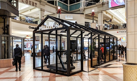 M44-2_Peloton Showroom Kiosks_1.jpg